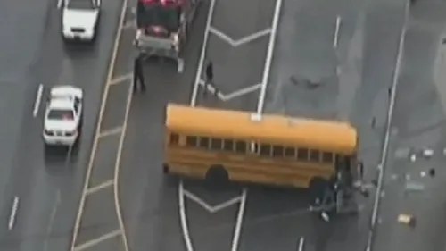 Cel puțin trei morți și 23 de răniți, după coliziunea între două autobuze școlare în SUA
