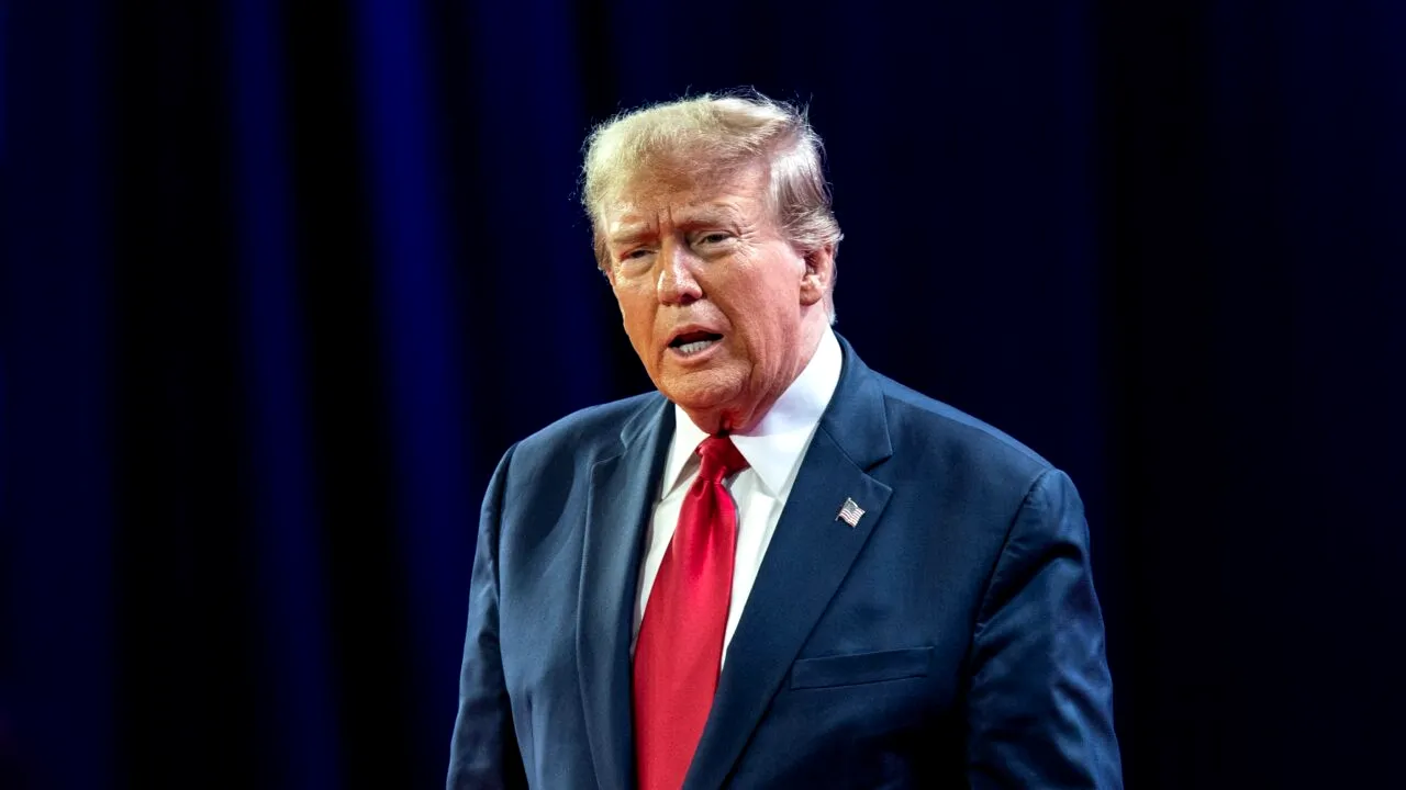 Donald Trump ar putea propune suspendarea ajutorului pentru Ucraina dacă Zelenski nu negociază un acord de pace cu Rusia. Reacția Ucrainei