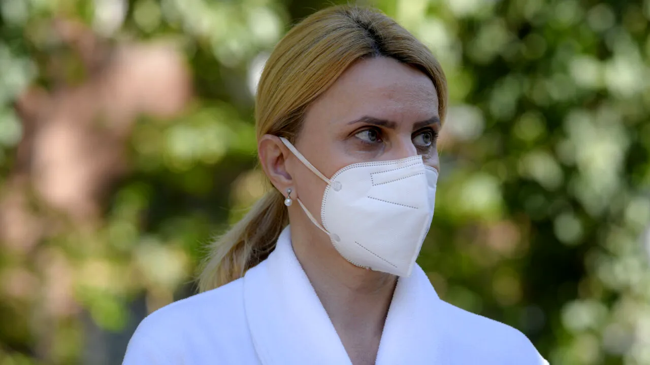 Tot mai mulți pacienți ajung la spital cu afecțiuni respiratorii severe. Beatrice Mahler: „Din păcate, unii ajung destul de târziu”