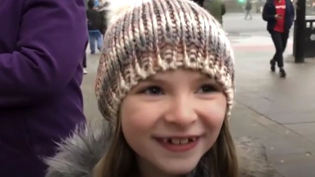 Fetița din imagine a primit bani de ziua ei și nu și-a cumpărat jucării sau haine. Gestul ei emoționant, care a impresionat întreaga lume