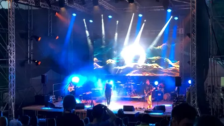 Rocanotherworld, un festival la care anul acesta se strâng bani pentru amenajarea pârtiei din Iași