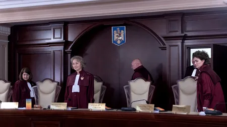 CCR i-a amânat lui Nicuşor Dan trei sesizări pe legile utilizării plajelor Mării Negre, energiei şi gazelor şi regimului ariilor protejate