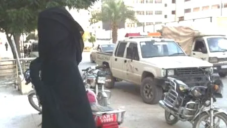 Mesajul unei jihadiste britanice: „Cu voia Lui Allah, va veni o zi în care capul lui David Cameron va sta înfipt într-o țepușă