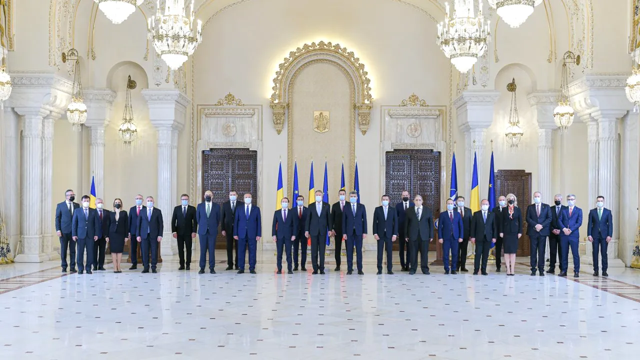 Miniştrii Guvenului Ciucă au fost chemaţi, pe rând, la raport în şedinţa coaliţiei. Sunt analizate perfomanțele membrilor Executivului, conform sondajelor - SURSE
