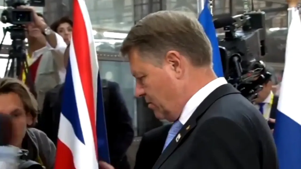 Gestul lui Iohannis de la summitul UE, ajuns viral pe rețelele de socializare. VIDEO