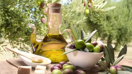 5 alimente grase care vă ajută să slăbiți