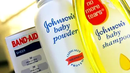 Daune uriașe plătite de Johnson&Johnson. Pericolul din unul dintre cele mai populare produse ale companiei