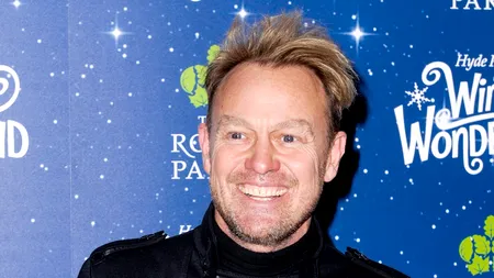 A leșinat în plină stradă iar când s-a trezit nu i-a venit să creadă cine o ajutase. Un celebru actor încerca să o trezească - FOTO