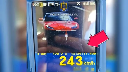VIDEO | Șofer surprins cu peste 240 km/h pe o autostradă din România. Bărbatul se lăuda cu viteza în fața celor trei copii pe care îi avea în mașină