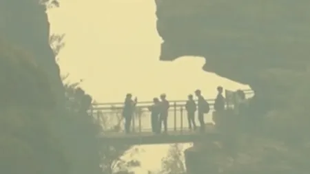 Incendii devastatoare în Australia. Mii de persoane au fost deja evacuate / Nouă persoane au murit, printre care doi pompieri - VIDEO