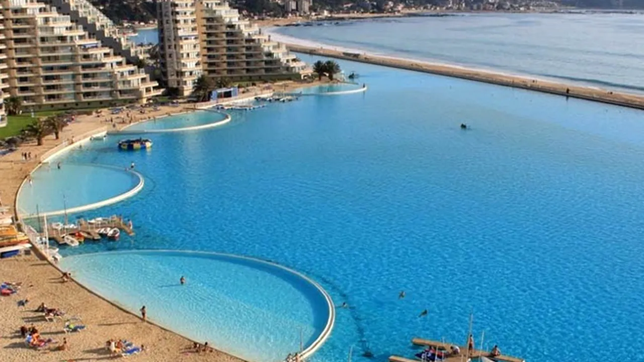 GALERIE FOTO Cele mai spectaculoase piscine ale lumii