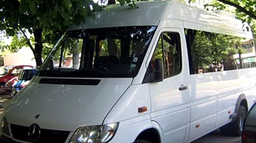 Peste 800 de amenzi pentru șoferii de microbuz care transportă persoane