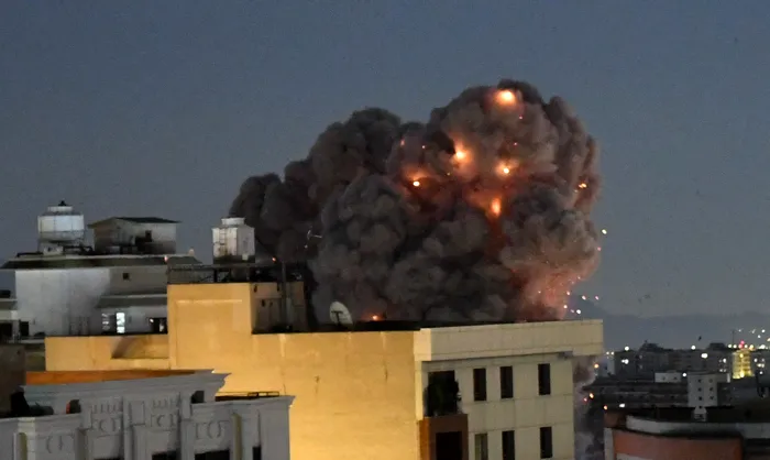 Bombardamente în Iran 