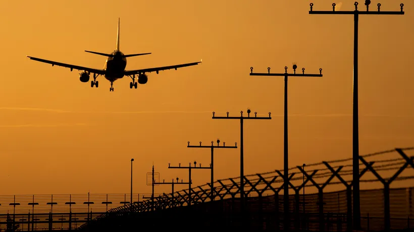 Întârzierea zborului, la ordinea zilei: Peste 23.000 de pasageri au fost afectați vara trecută