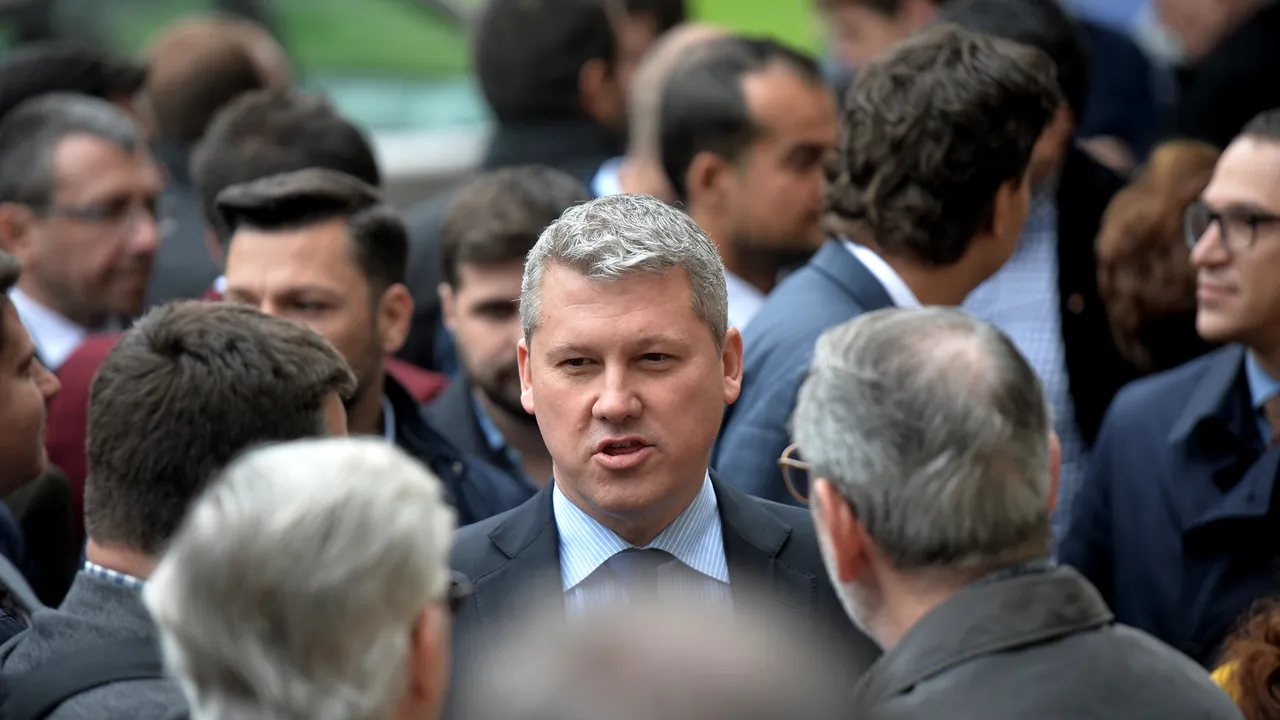 Cum rezolvă Predoiu problemele bucureștenilor: 