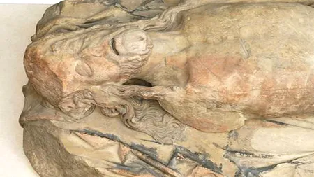 O statuie a lui Isus, prezentată pentru prima dată la o expoziție cu opere de artă vandalizate