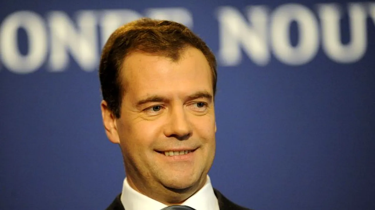 Dmitri Medvedev l-a înlocuit pe Vladimir Putin la conducerea partidului Rusia Unită