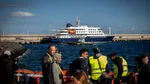 Nava de croazieră pe care a izbucnit o epidemie de hantavirus a ajuns în portul olandez Rotterdam. Câți pasageri mai are la bord