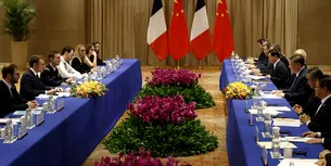 <span style='background-color: #2c4082; color: #fff; ' class='highlight text-uppercase'>VIDEO</span> Macron afirmă că Franța și China susțin o soluție de ”pace durabilă” în Ucraina /Beijingul condamnă abordarea Washingtonului