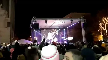 Câți români au petrecut Revelionul în Piața Primăriei din Pitești 