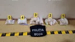 Familie din Brăila, între care un adolescent minor, reținută pentru trafic de droguri de mare risc. Aproape 10 kg de substanțe interzise, de vânzare