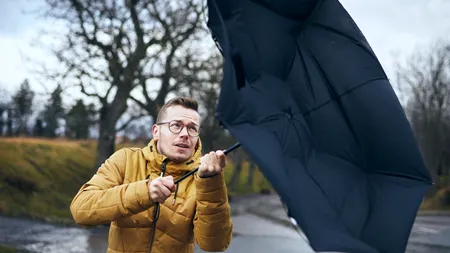 Început de vară tropicală. ANM anunță că vor fi ploi torențiale, dar și temperaturi ridicate