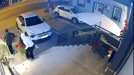 Scene STUPEFIANTE în Craiova. Mai mulți hoți deghizați au furat ghivecele cu flori și mobilierul unui hotel: 