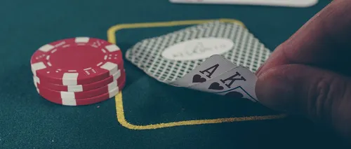 Un robot a învins jucători profesioniști într-o partidă de poker