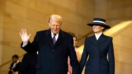 Cât a costat ținuta Melaniei TRUMP la ceremonia de învestire a președintelui Donald Trump. Ce designer i-a semnat vestimentația