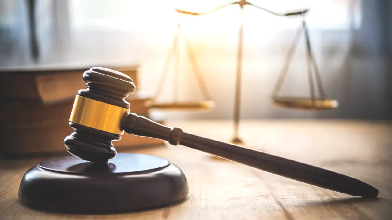 O judecătoare de la Curtea de Apel Craiova JUBILEAZĂ după o sentință dată în cazul unui bărbat agresiv cu soția sa: „N-am vreun sentiment de milă”