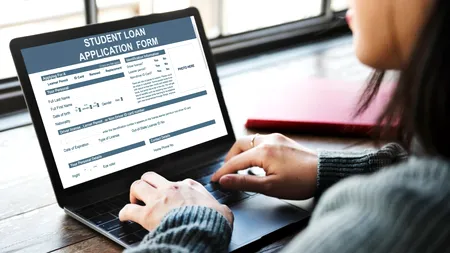 Ce răspunsuri a primit un licean care a întrebat la ce facultate să meargă pentru bani