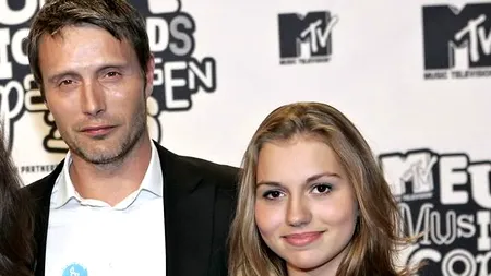 Fiicele lui Warren Beatty, Jamie Foxx și Mads Mikkelsen participă la Balul Debutantelor de la Paris