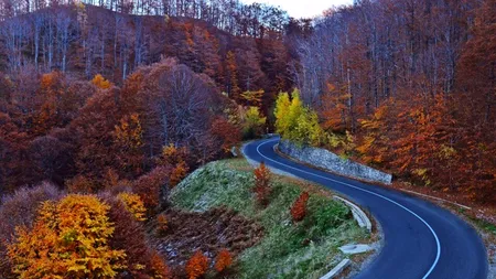 Uită de Transalpina și Transfăgărășan. În România este o șosea SUPERBĂ pe care nu o știu mulți