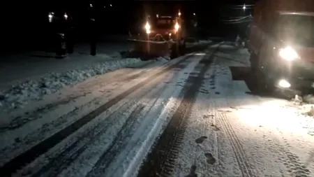 Transalpina, deszăpezită de angajații CNAIR. A nins puternic în zona de munte a Olteniei