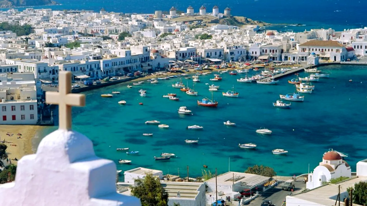 O româncă, total DEZAMĂGITĂ de experiența trăită în Mykonos: „Totul este scump. Toți te fură cât pot de mult. Nu are nimic frumos”