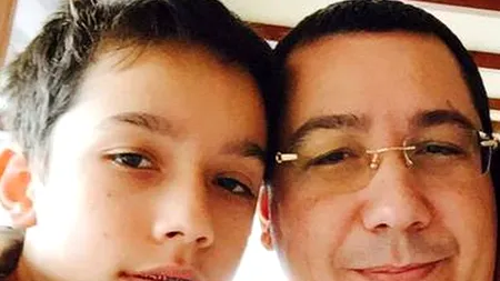 Premierul Ponta a părăsit Palatul Victoria însoțit de fiul său, Andrei