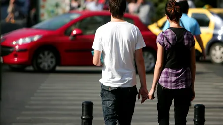 80% dintre români se cred frumoși