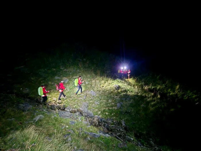 Toți salvamontiștii din Argeș, mobilizați pentru recuperarea trupului unui turist care a murit, după ce a căzut de la 200 de metri în Munții Făgăraș