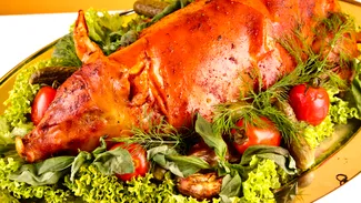 Porcul de Crăciun, la un click distanță. Specialiștii atrag atenția