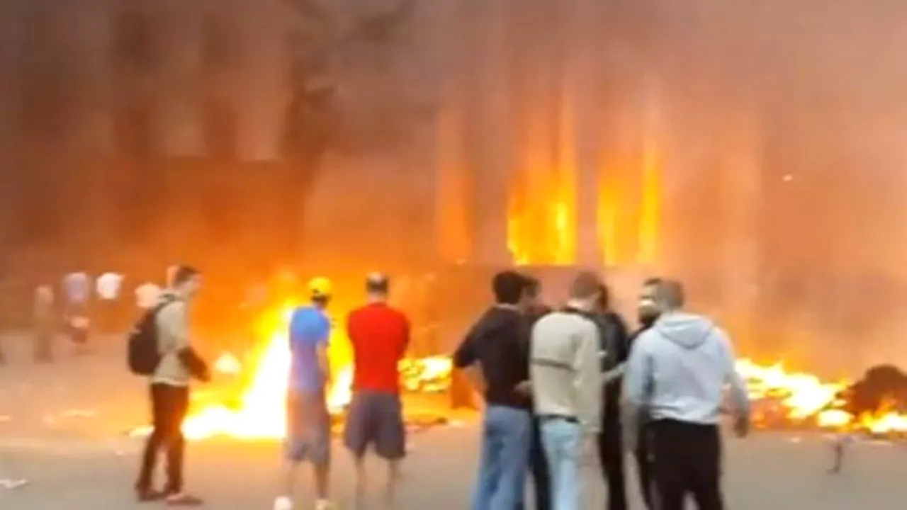 CRIZA DIN UCRAINA. Cel puțin 31 de morți într-un incendiu izbucnit după confruntările din orașul Odesa