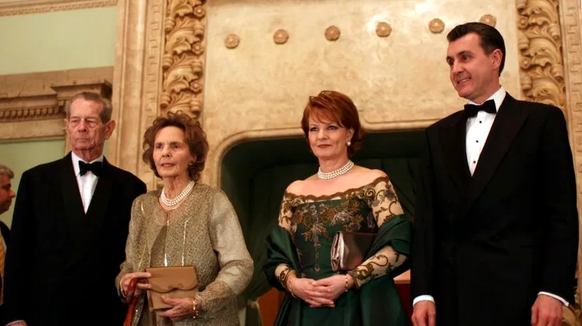 Imagini de la nunta principesei Margareta cu Radu Duda. Ce rochie specială a purtat mireasa