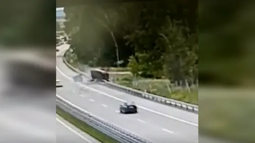 VIDEO | Cum s-a întâmplat accidentul din Cehia, în care au murit doi români. Unul dintre ei este aruncat zeci de metri