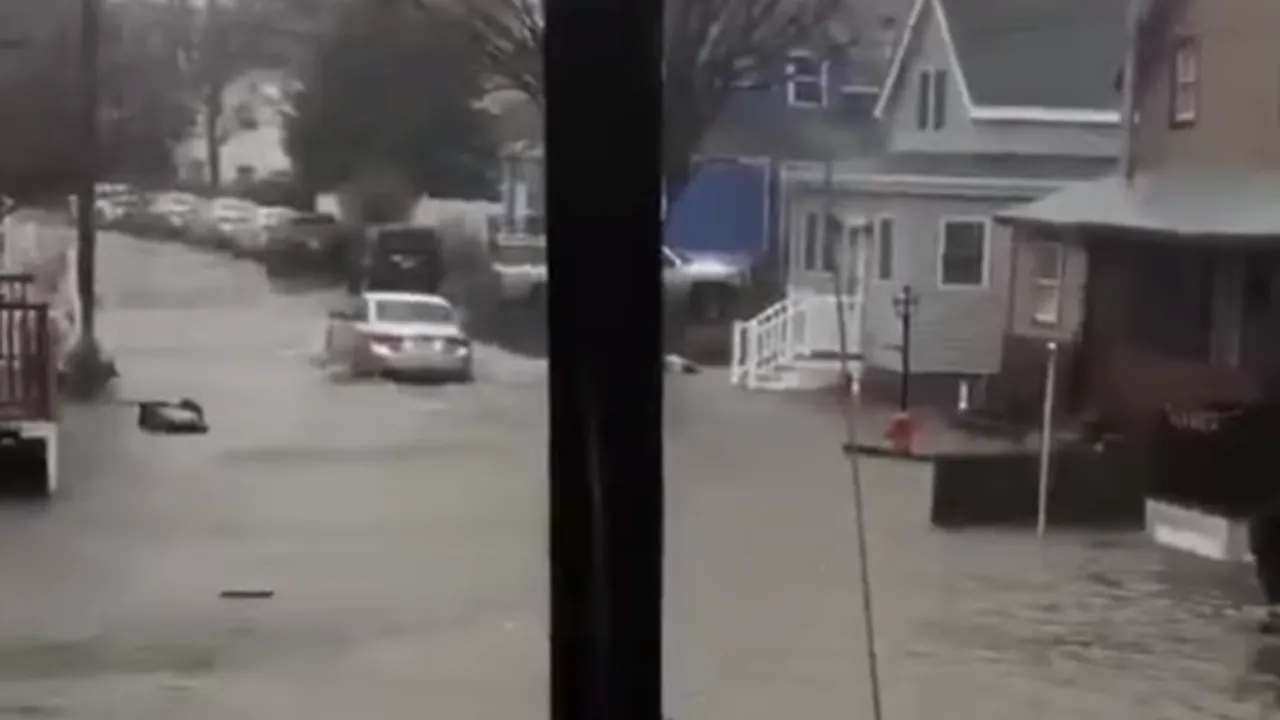 Șase morți în urma fenomenelor extreme din SUA. Un avion a trecut prin turbulențe foarte puternice