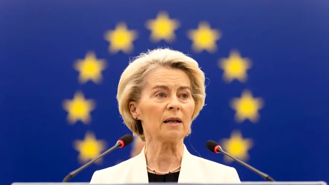Ursula von der Leyen faţă în faţă cu MOȚIUNEA de cenzură. Dezbateri în Parlamentul European