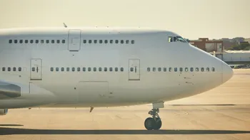 AVIONUL privat american care l-a adus pe fostul președinte al SUA în Europa a aterizat la București. Motivul vizitei e necunoscut