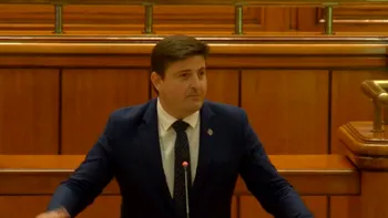 Deputatul USR Alexandru Dimitriu, HUIDUIT în Parlament, după ce i-a jignit pe membrii AUR: „Interlopi, țepari ce sunteți”