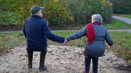 TEAMĂ. Propunerea care aduce revoluția în România: persoanele de peste 65 de ani, „închise” de autorități! Avocatul Poporului intervine în forță