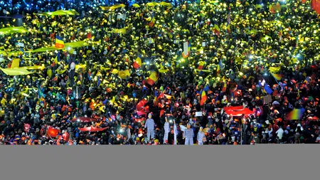 A 13-a zi de proteste. Peste 30.000 de oameni au cerut demisia Guvernului în Piața Victoriei