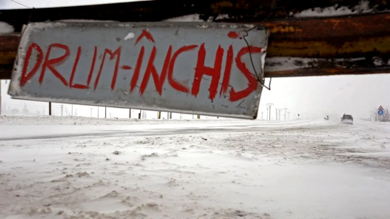 VREMEA. Drumuri închise, drumuri blocate. Lista completă actualizată în timp real. În Buzău, Vrancea și Brăila, toate drumurile naționale s-au închis