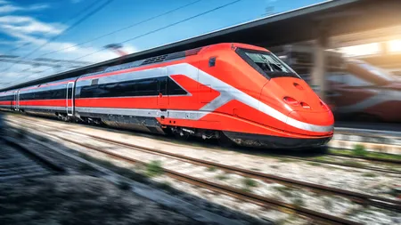 Care este cea mai lungă călătorie cu trenul din lume. Pasagerii stau pe scaune aproape 7 zile și traversează 8 fusuri orare